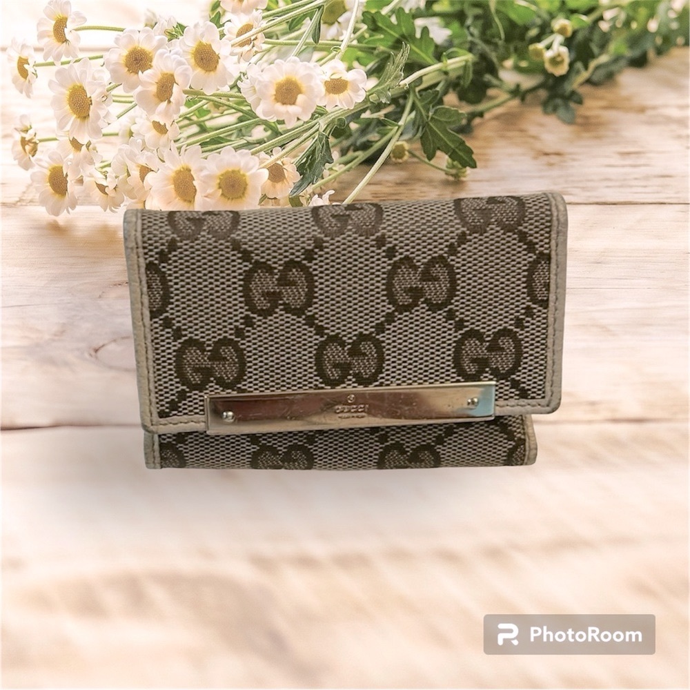 Gucci Canvas and Leather Trifold Key Holder EUC 🤩